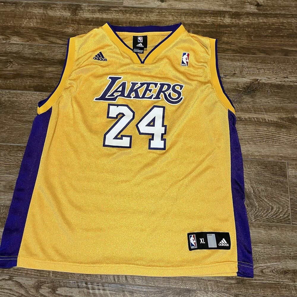Adidas Kobe Bryant #24 Los Angeles Lakers Jersey Youth Size Large 14-16 Yellow